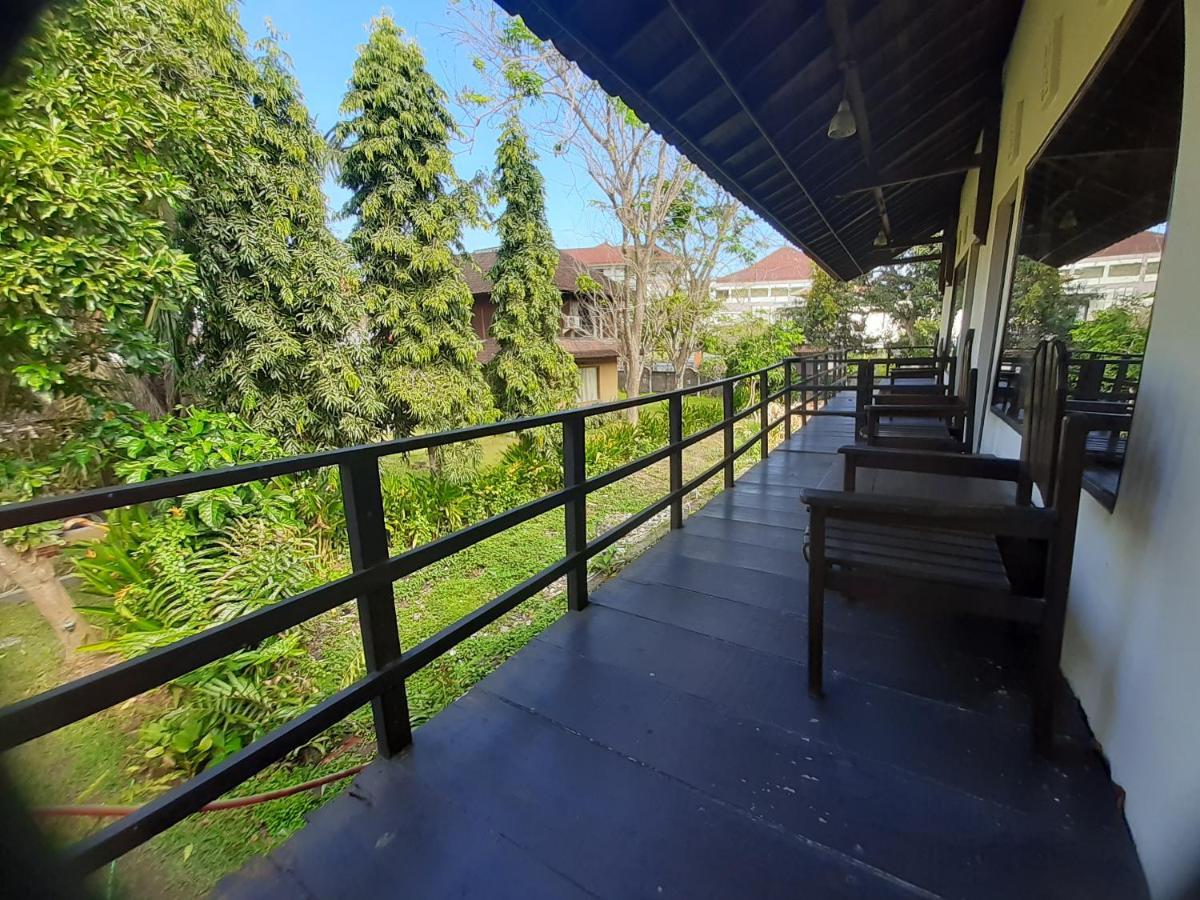 Puri Kutat Lestari Hotel Sanur Exterior foto