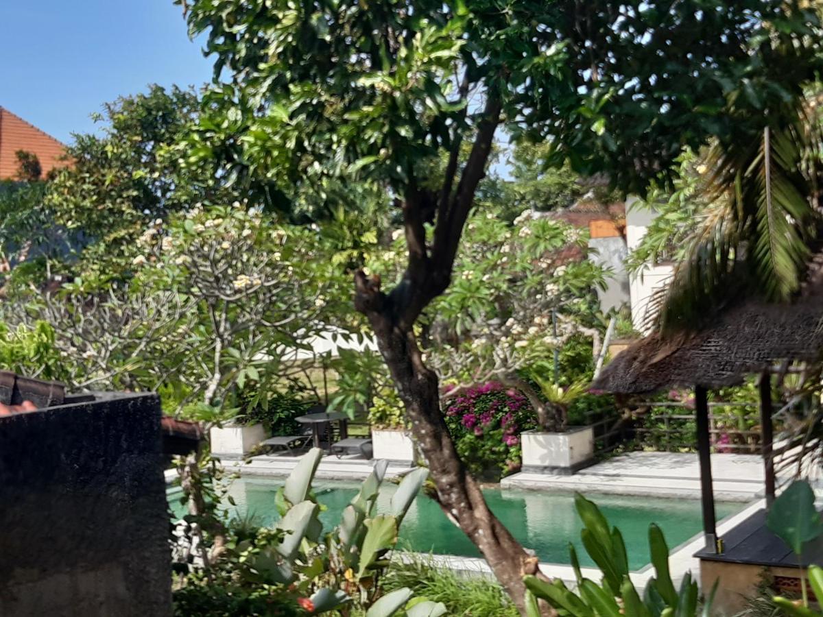 Puri Kutat Lestari Hotel Sanur Exterior foto