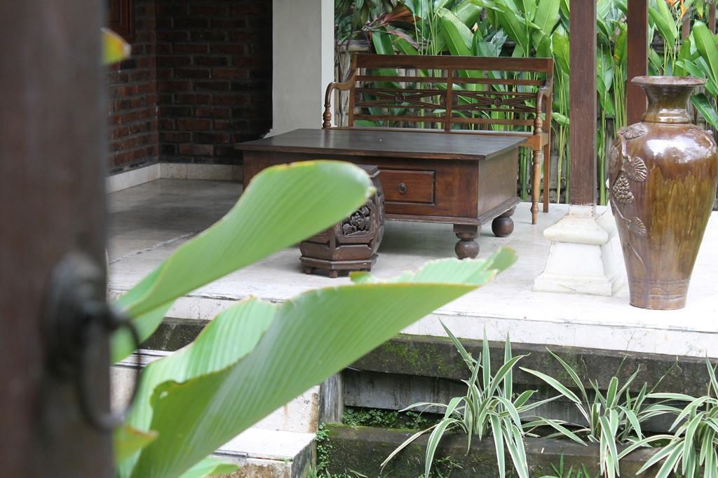 Puri Kutat Lestari Hotel Sanur Exterior foto